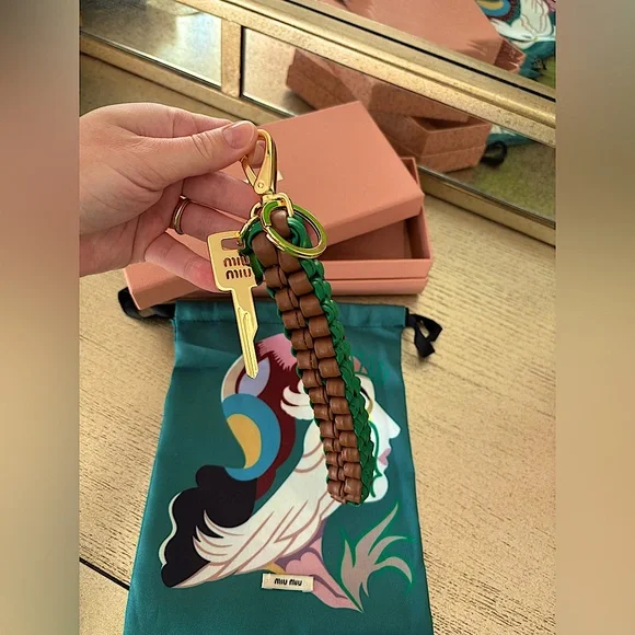 Miu Miu Leather Keychain Trick in Cognac/Mango Braided With Snap-Hook Logo - Picture 4 of 15